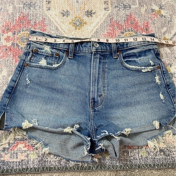 Abercrombie & Fitch‎ 27/4 The Mom High Rise Jean Shorts Distressed - Picture 6 of 8